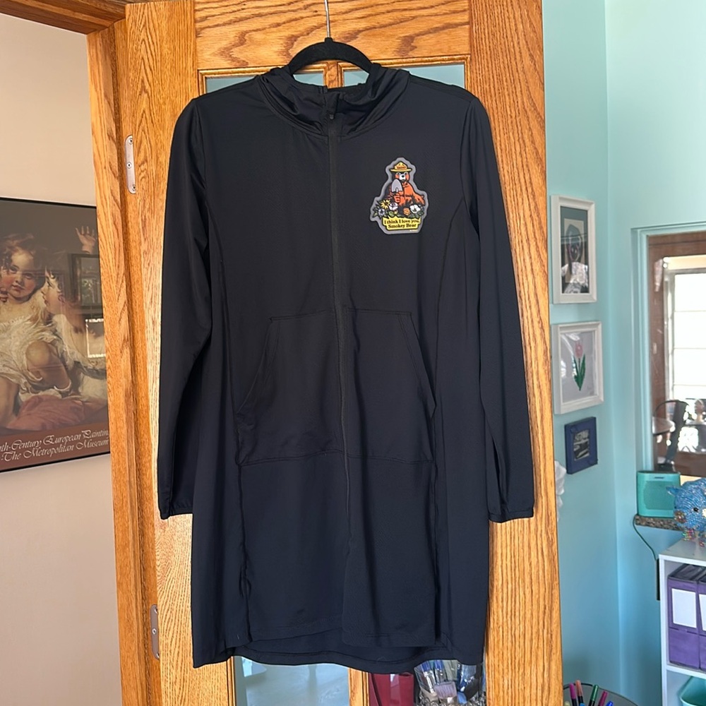Black Hooded Long Sleeve SPF UFP 50 cover up dress robe Smokey the Bear M
